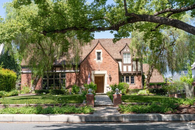 Find Tudor Style homes in the San Pasqual neighborhood of Pasadena, Ca.
