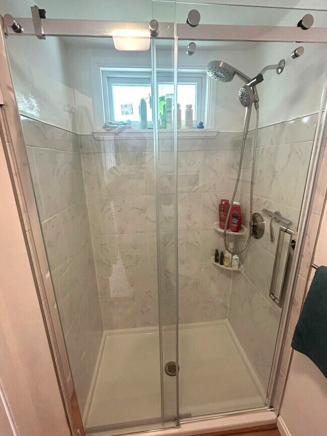 26-30-30 Vine St unit 26 Vine, West Warwick, RI 02893 - photo 7