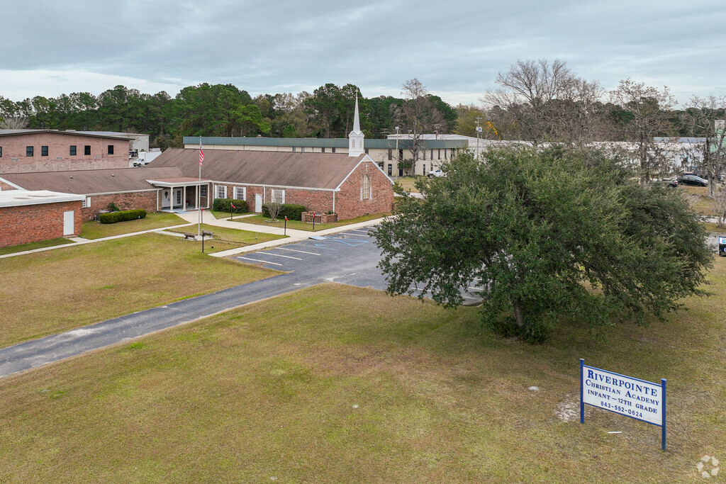 Riverpointe Christian Academy is a private Pre-K, Elementary, Middle and High school.
