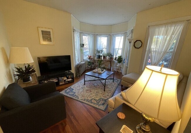 44 Benton Rd unit 1, Somerville, MA 02143 - photo 4