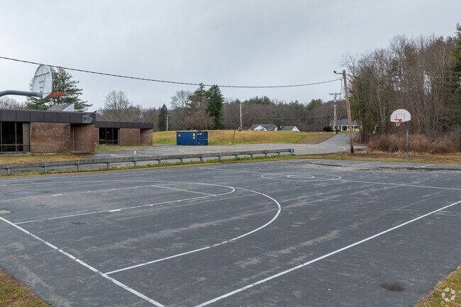 Luther Conant School is a public school in Acton for students grades K-6.