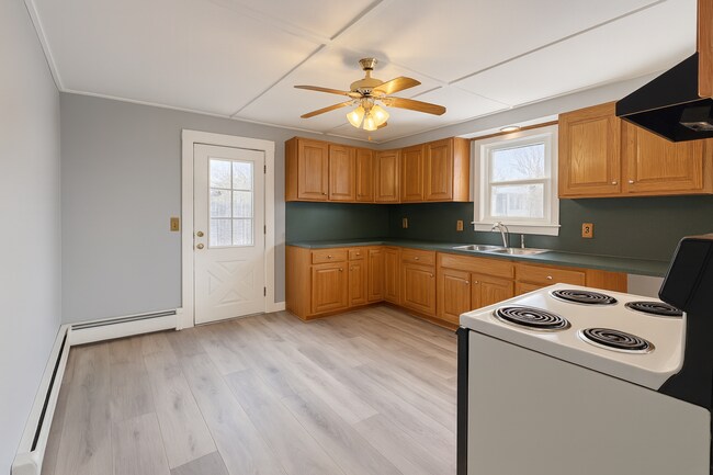 194 Water St unit 2, Waterville, ME 04901 - photo 4