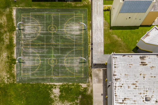 Citrus Grove Elementary School has fun amenities for students during recess.
