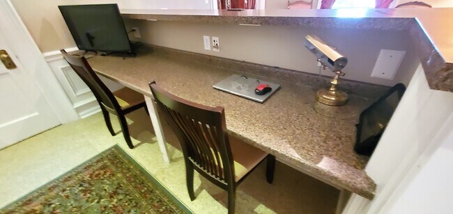 Desk / Study