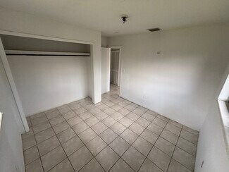 1413 NW 8th Ave, Florida City, FL 33034