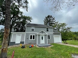 1813 Clairton Rd, West Mifflin, PA 15122