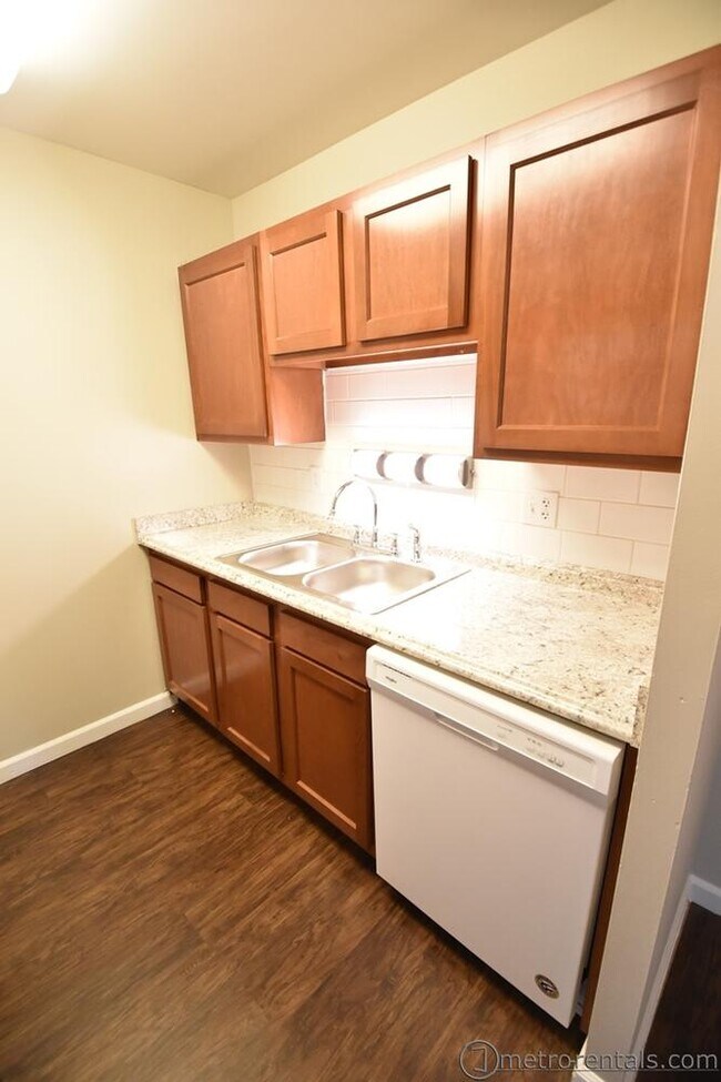 Indian Oaks, Columbus, OH 43214 - photo 2