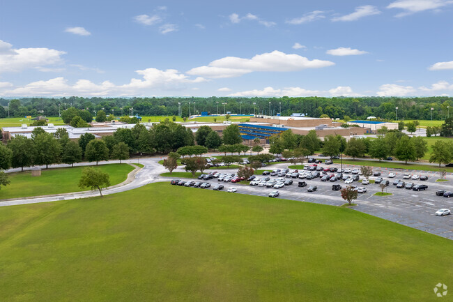 Sumter High School is situated in a central location, close to residential neighborhoods.