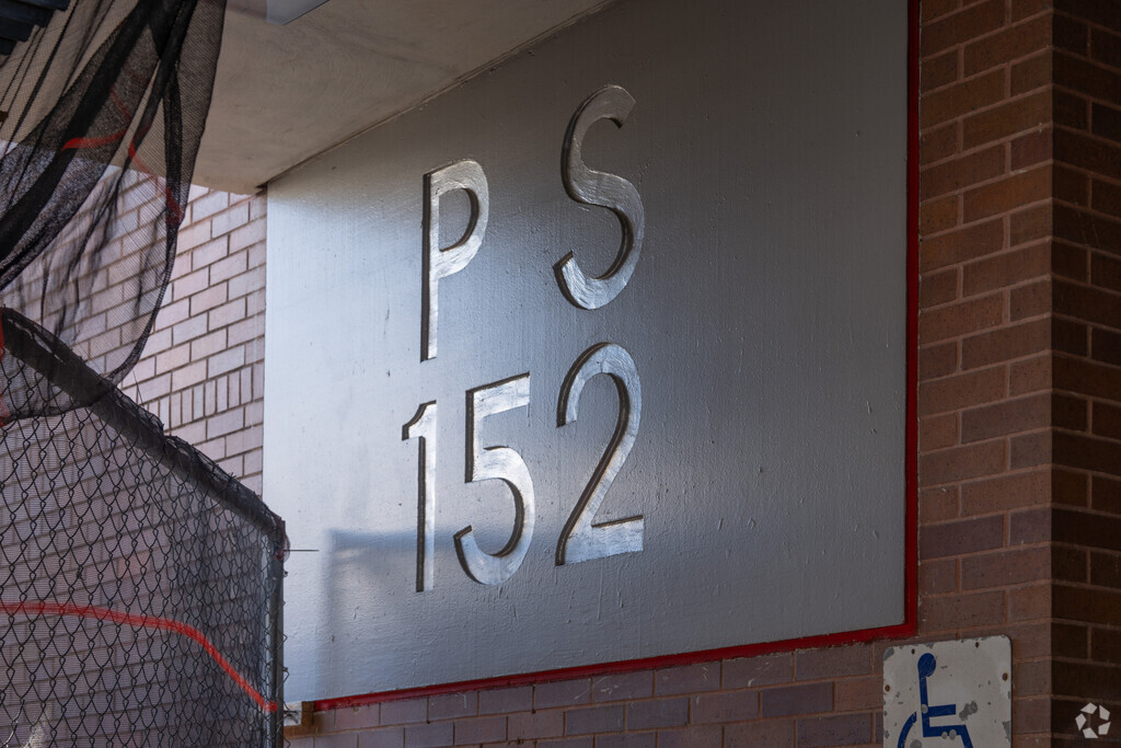 P.S. 152 Evergreen is at 1007 Evergreen Avenue in the Bronx.