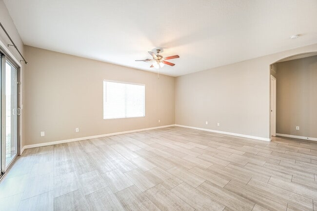 12084 W Dreyfus Dr, El Mirage, AZ 85335 - photo 3