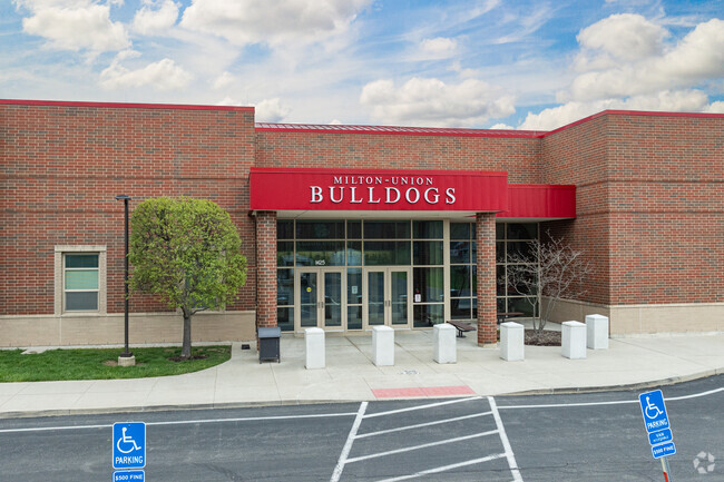 Milton Union High School has a student to teacher ratio of 20 to 1.