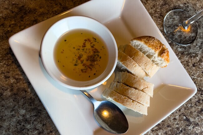 Massimo serves Italian fare with bayside views in Purdy.