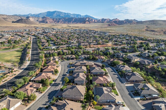 Green Spring offers a tranquil, laid-back lifestyle among Southern Utah’s natural beauty.