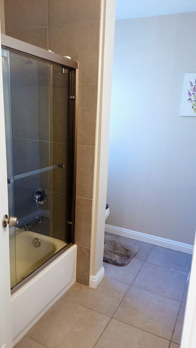 7200 Pirates Cove Rd, Las Vegas, NV 89145 - photo 5