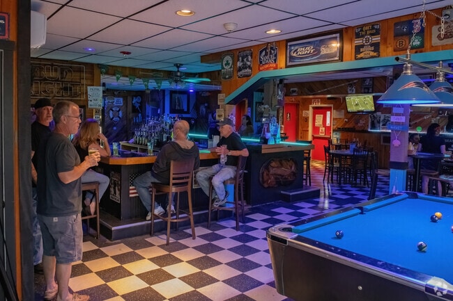 JR's Seaside Tavern near Touisset serves fresh seafood and beverages in a welcoming atmosphere.