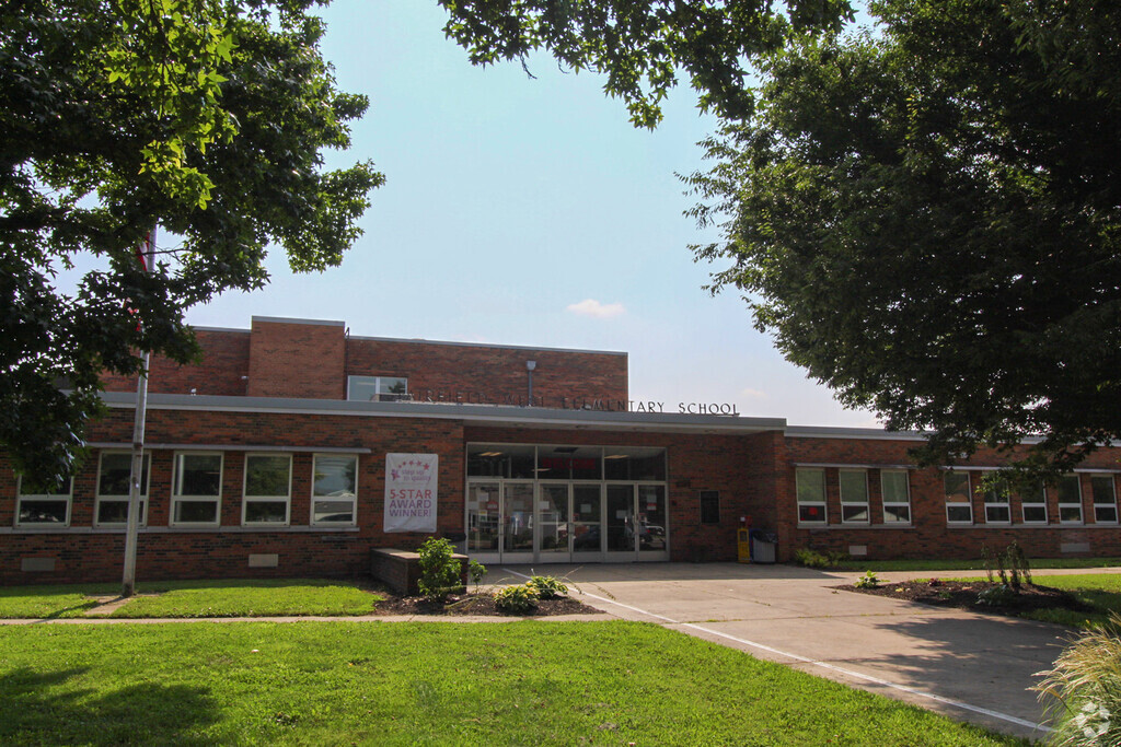 Fairfield West Elementary School building in Fairfield.