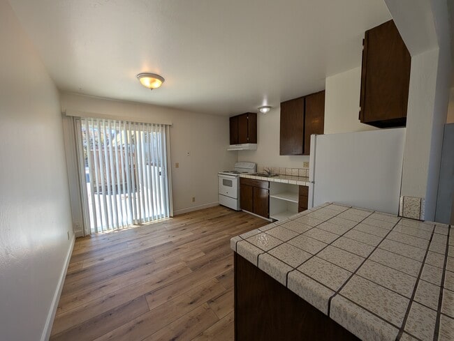 1551 Memorial Dr unit 2, Hollister, CA 95023 - photo 4