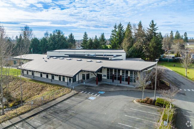 Aces High School is in the Holly neighborhood district of Everett, WA.