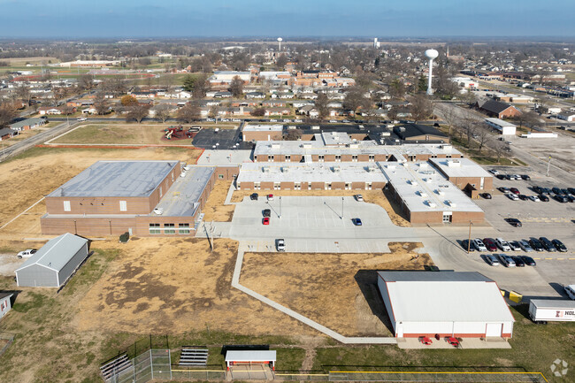 Red Bud Elementary School in Red Bud, IL offers a nurturing learning environment.