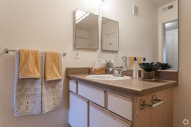 1BR, 1BA - Juniper