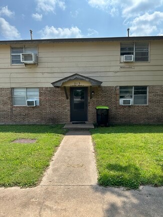 313 N 4th St Unit 4, Noble, OK 73068