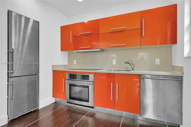 1457 Meridian Ave unit 204, Miami Beach, FL 33139 - photo 5