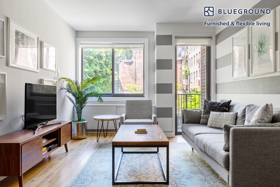 101 W 15th St unit FL2-ID7, New York, NY 10011 - photo 1