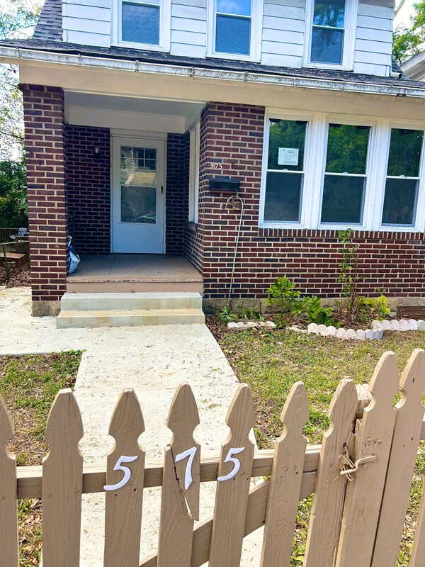 575 Princeton Blvd, Pittsburgh, PA 15221