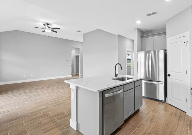 13408 Lake Gallagher Drive St unit 37000973, Dover, FL 33527 - photo 6