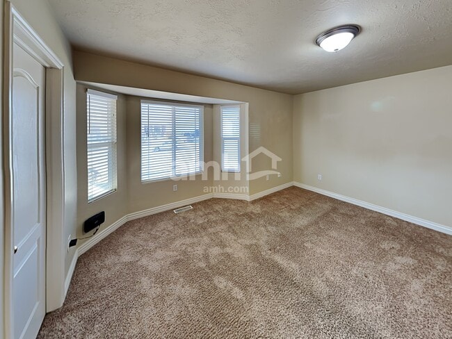 96 N 1660 W, Clearfield, UT 84015 - photo 6