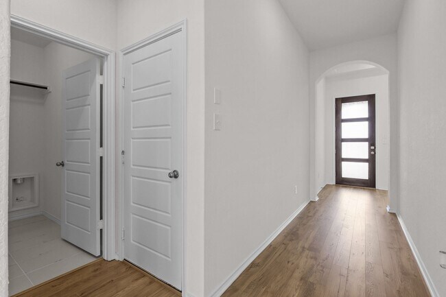 649 Broomsedge St, New Braunfels, TX 78130 - photo 7