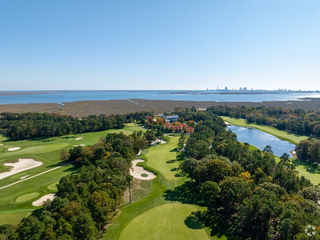Galloway National Golf Club sits near the bay, offering scenic views from its fairways.
