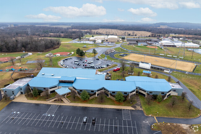 4% of teachers at North Harrison Elementary School are in their first or second year.