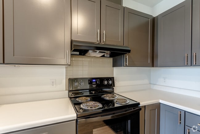 Crossing Pointe North - Age 62+ Living, Thornton, CO 80233 - photo 4