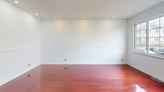 303 Sype Dr, Carol Stream, IL 60188 - photo 2