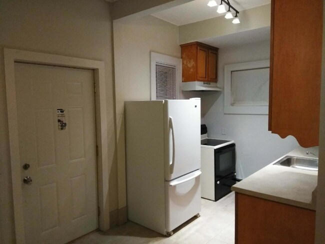 17 W 27th St unit 4, Minneapolis, MN 55408 - photo 7