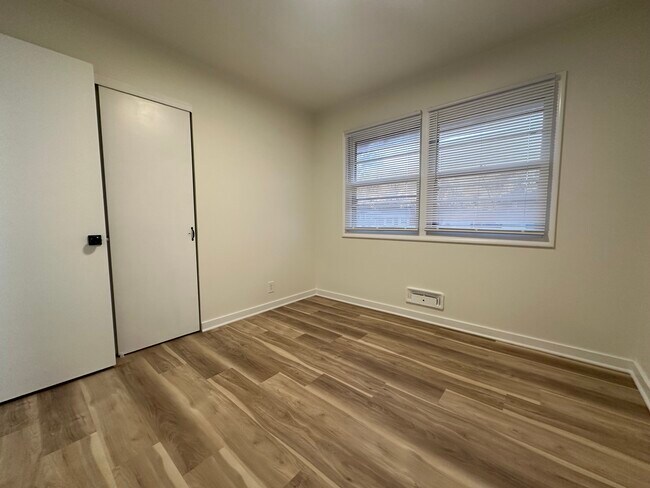 5317 N 45th St, Omaha, NE 68104 - photo 7