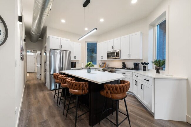 1543 N Claremont Ave unit ID1244947P, Chicago, IL 60622 - photo 2