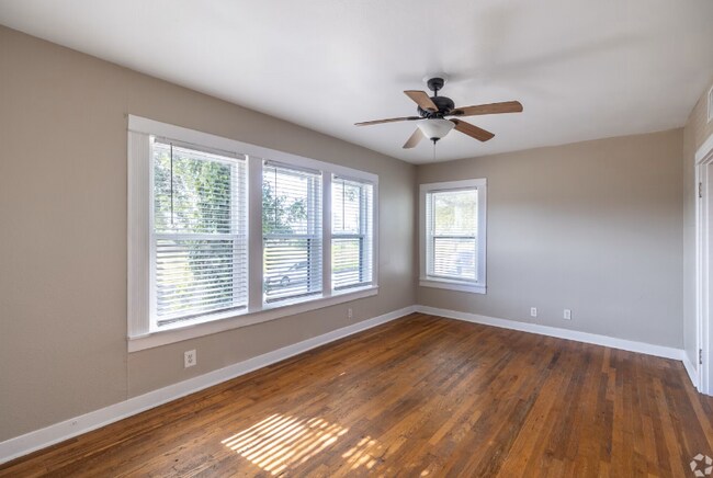 301-311 W Leuda St unit 301K, Fort Worth, TX 76104 - photo 5