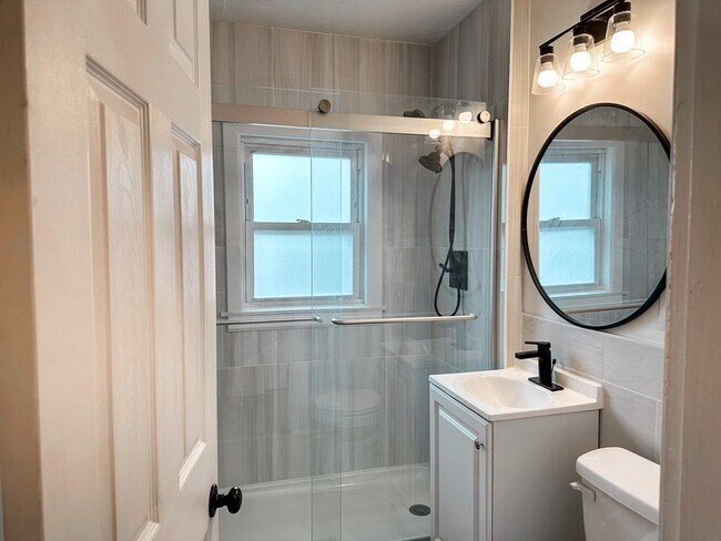 105 Chubbuck St unit 2, Quincy, MA 02169 - photo 3