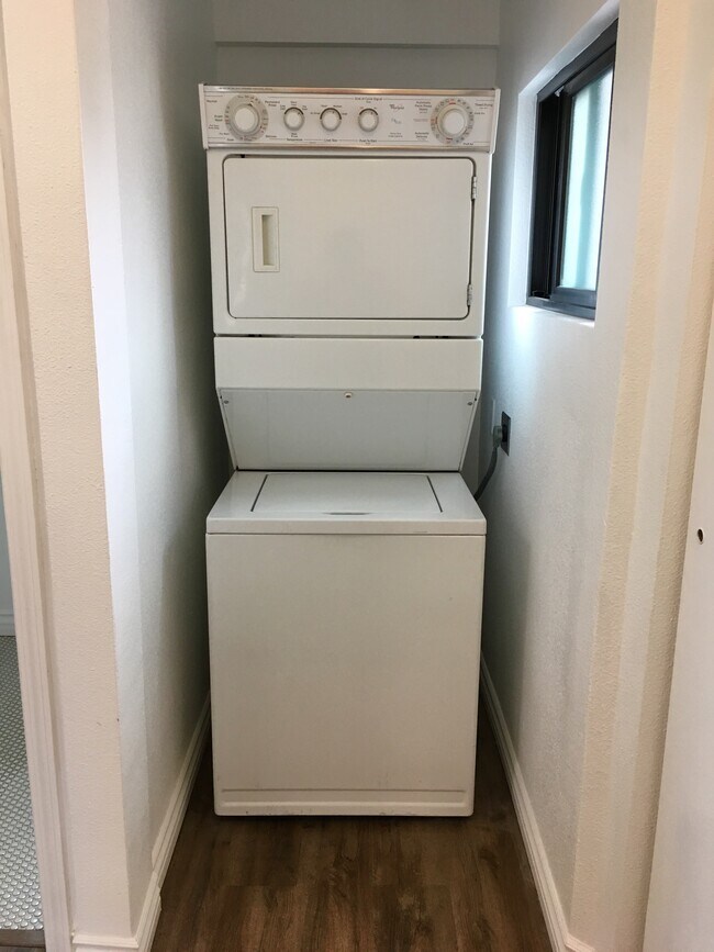 1990 Ocean View Blvd, San Diego, CA 92113 - photo 4