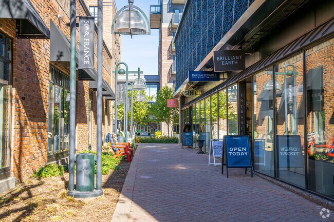 50th and France has a selection of fashion brands, salons, and eateries.