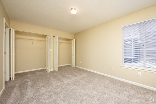 Red Oak - Primary Bedroom