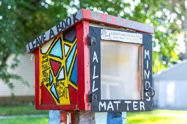An inspiring little library encourages Sherman Park residents.
