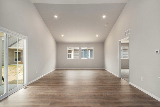 518 Mckinley, Three Rivers, MI 49093 - photo 7