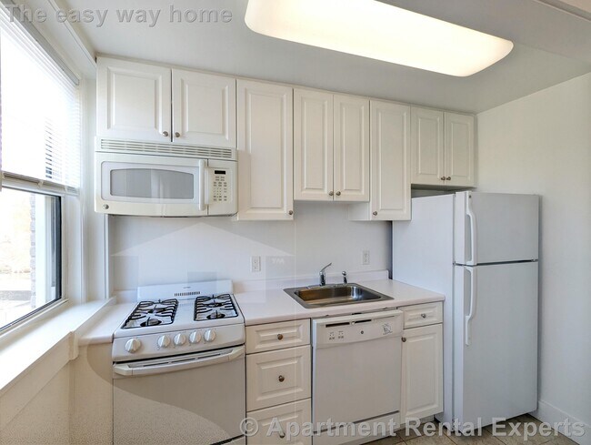 3 Langdon St unit 42, Cambridge, MA 02138 - photo 2