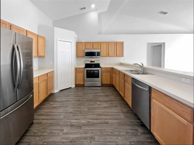 961 Salerno Ct, Kissimmee, FL 34758 - photo 4