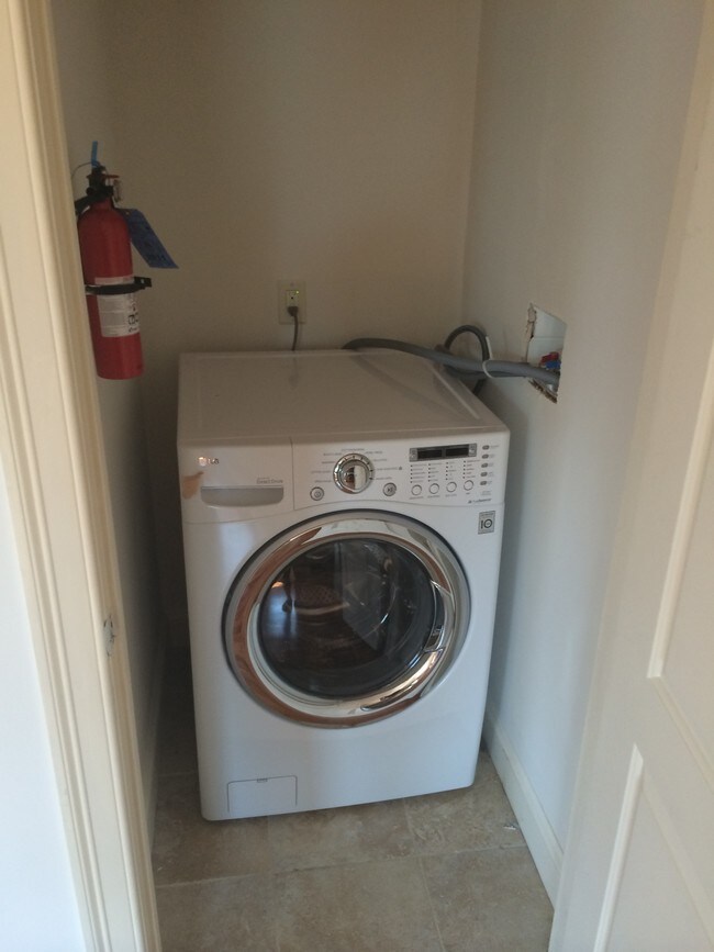 2450 Lemoine Ave unit A, Fort Lee, NJ 07024 - photo 7