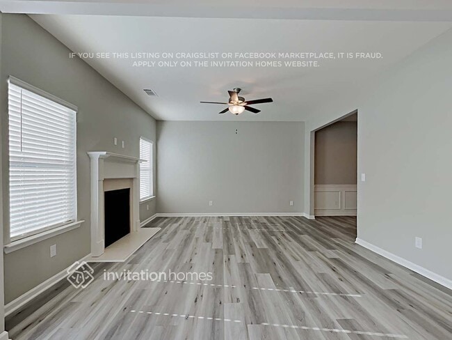 1046 Shadow Glen Dr, Fairburn, GA 30213 - photo 4