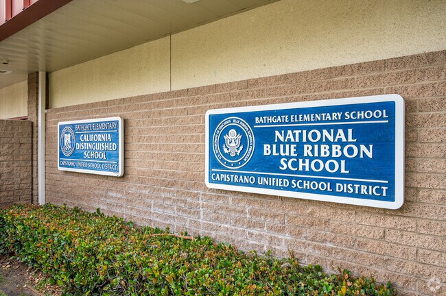 Bathgate Elementary School is a National Blue Ribbon and California Distinguished School.